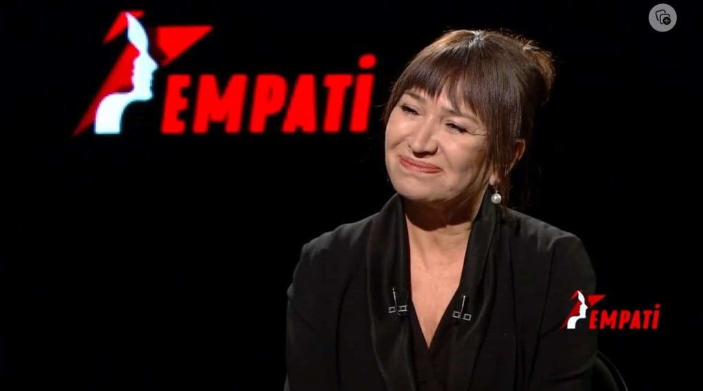 Demet Akbağ: "Babamla hep mesafeli görüştük!"