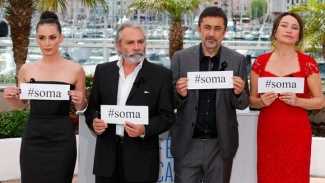 Demet Akbağ ve Haluk Bilginer'den Soma'ya saygı!