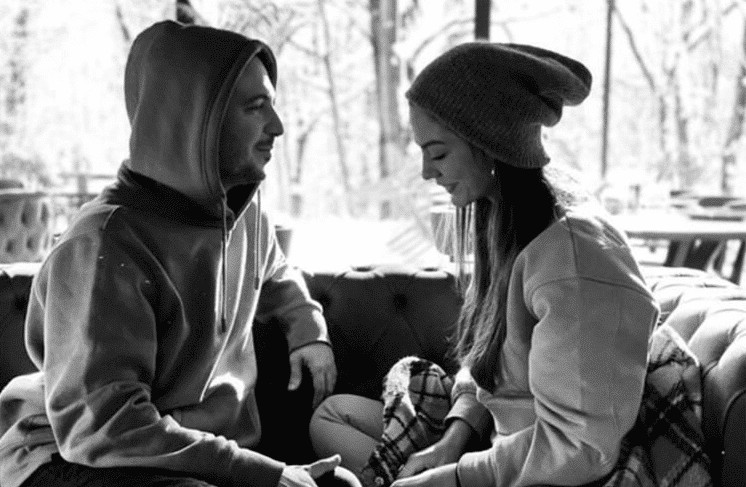 Demet Özdemir ve Oğuzhan Koç çifti birlikte yaşamaya karar verdi! Demet Özdemir ve Oğuzhan Koç çifti birlikte yaşamaya karar verdi!