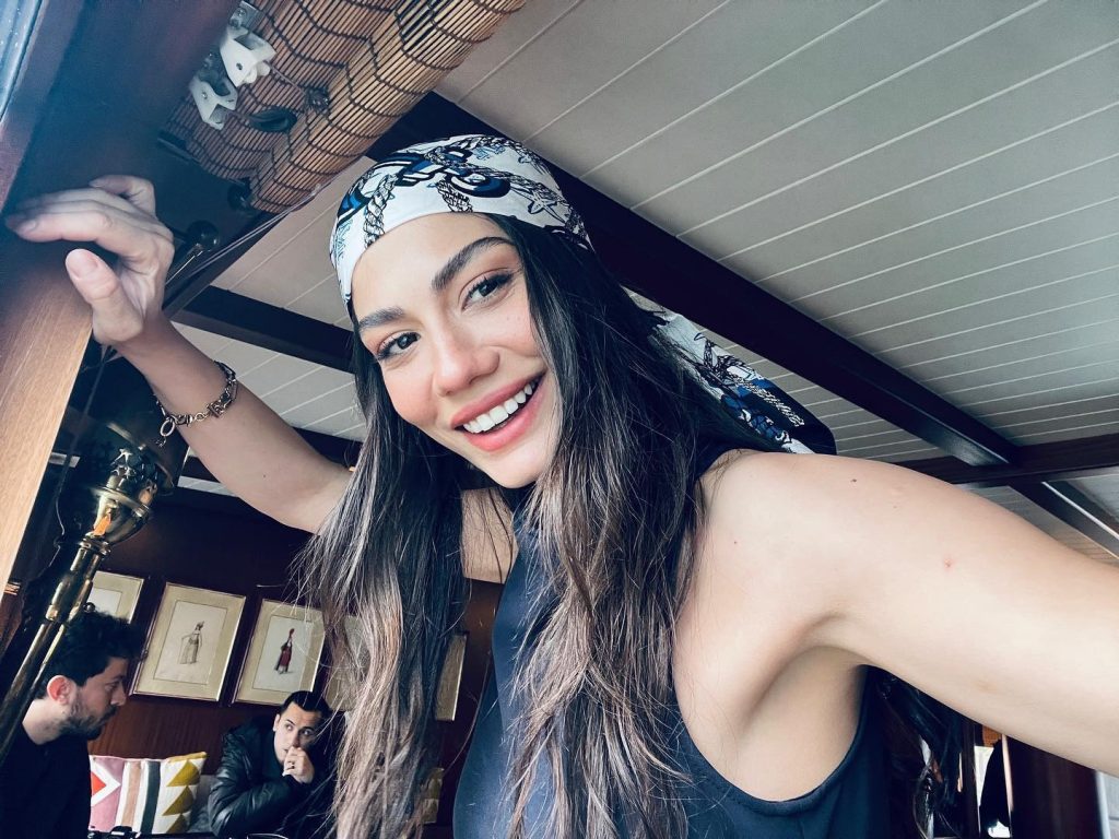 Demet Özdemir ve Umut Evirgen arasında neler oluyor?