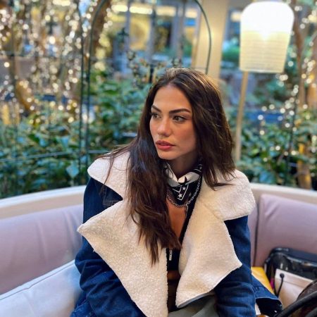 Demet Özdemir yardım çağrısında bulundu: "Hiçbir felaket yaşanmamış gibi davranamazsınız!"