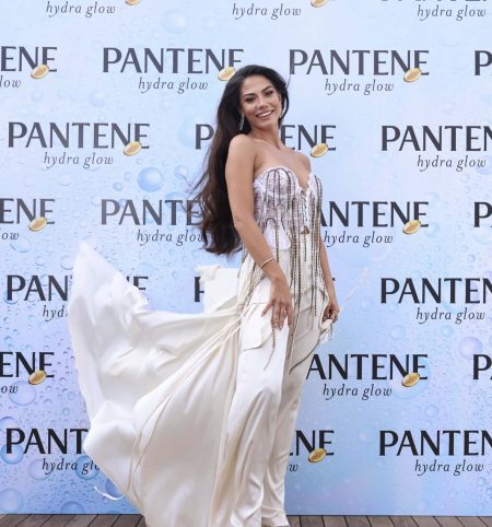 Demet Özdemir yaza merhaba dedi!