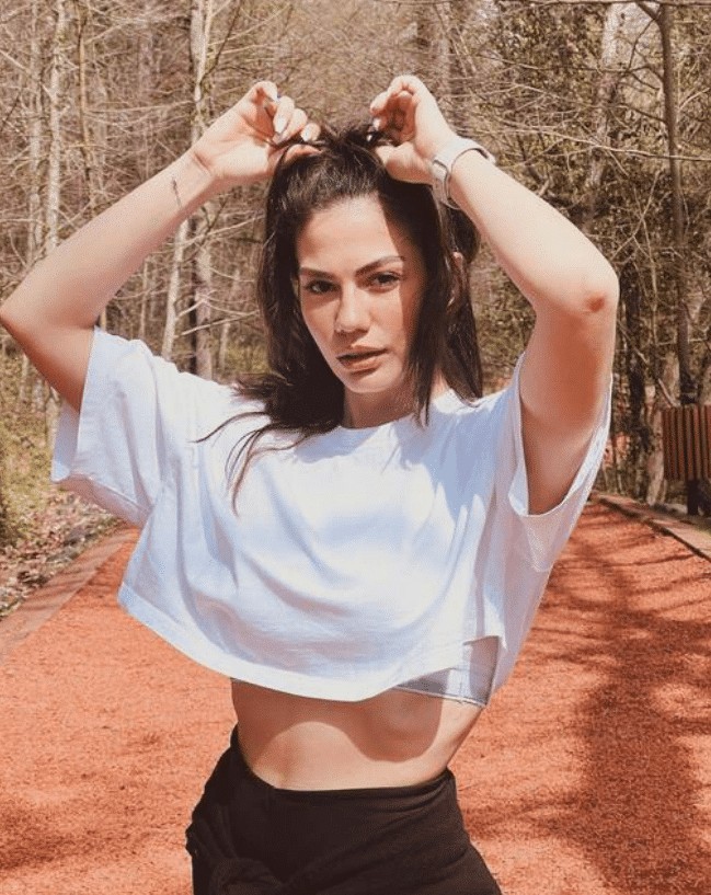 Demet Özdemir’den bahar paylaşımları! Demet Özdemir'den bahar paylaşımları!