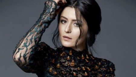 Deniz Çakır Şahmeran kod adlı yeni dizi için anlaştı!
