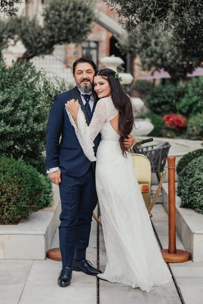 Deniz Çakır'dan mutluluk pozları!