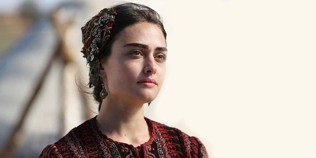 Diriliş'in Halime'si Esra Bilgiç'in yeni dizisi Bir Umut Yeter!