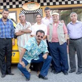 Dizi setini polis bastı