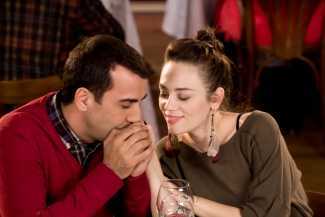 Zeynep ve Ozan Sevgililer Günü kutlar!