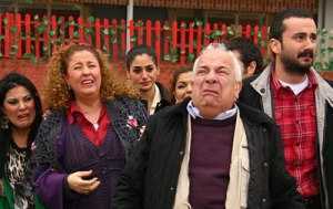 Durak yıkılıyor