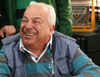 Sinan yine çapkınlık peşinde