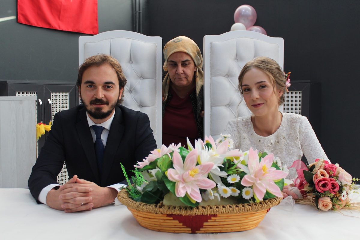 Yaşar ile Meryem’in düğün zamanı gelmiştir!