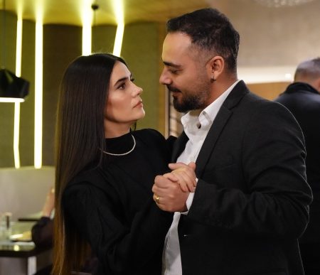 Atakan ve Altan mini bir balayına çıkar!