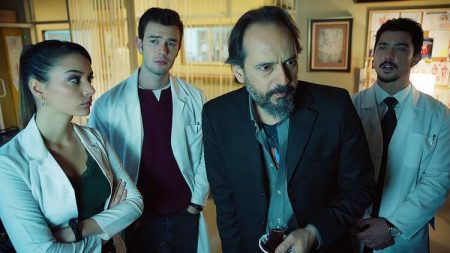 Emre ve Hekimoğlu yüzleşir