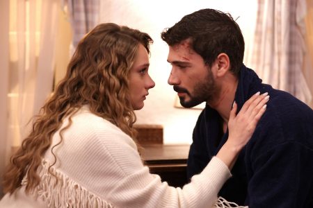 Halil İbrahim ile Zeynep arasında ateşli bir kavuşma olur!