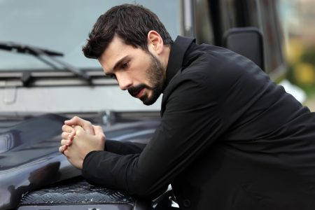 Halil İbrahim ve Zeynep’in aşkı her şeyin üstesinden gelecek midir?