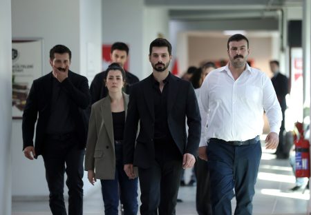 Hudutsuz Sevda sezon finaliyle Perşembe NOW’da!