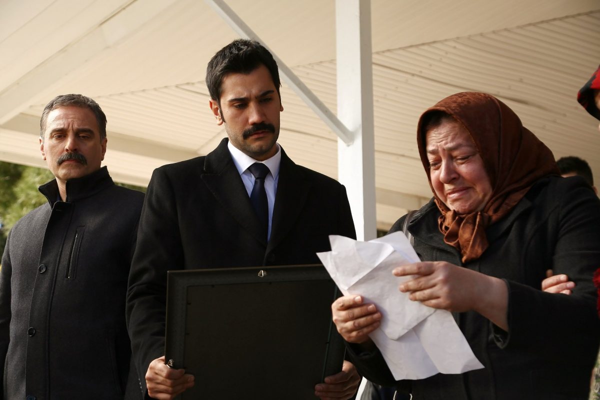 İsimsizler geliyor