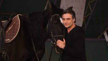 Mirat ve Artun karşı karşıya geliyor