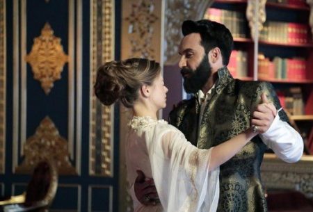 Anna her şeyi Sultan'a anlatmaya karar verir