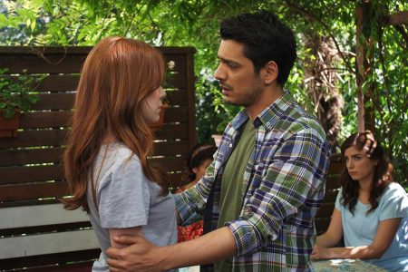 Aşıklar paramparça