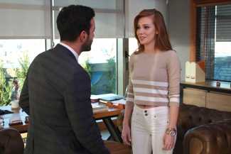 Ömer ve Defne arasındaki aşk büyüyor