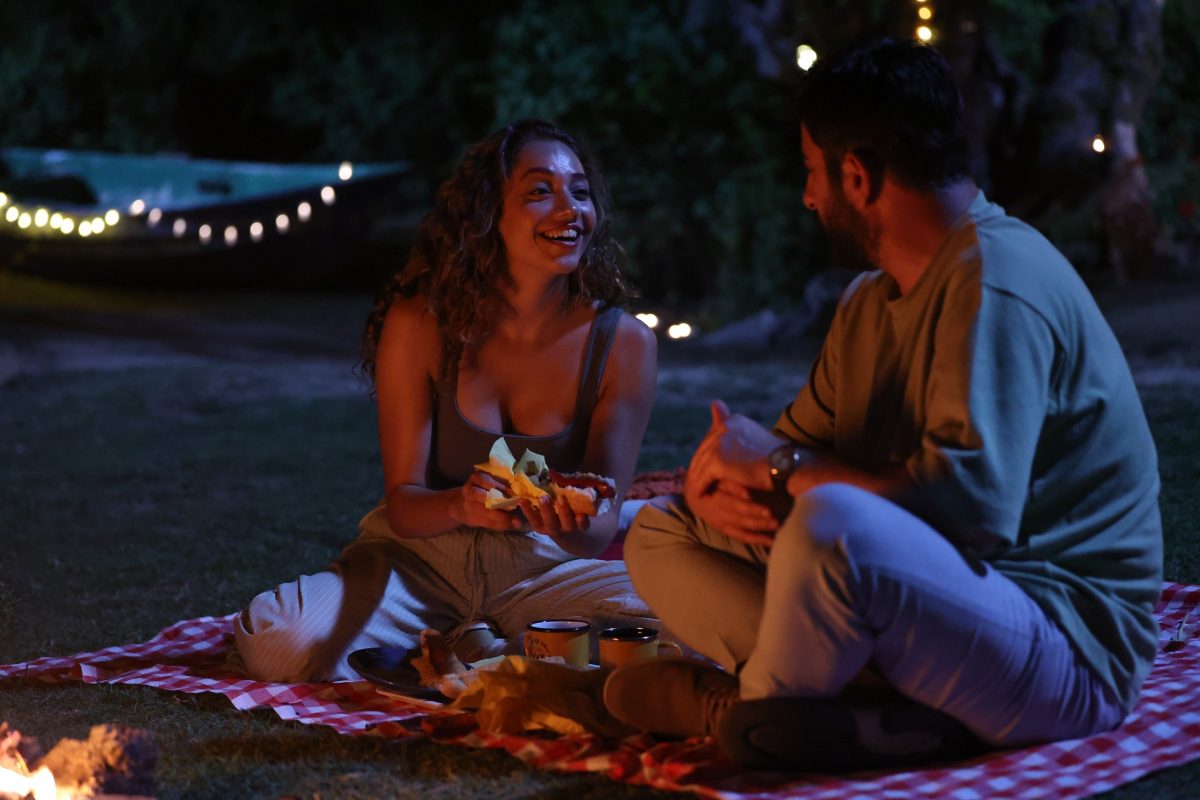 Doğan ve Melike baş başa bir gece geçirir!