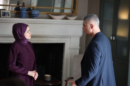 Meryem gemileri yakmaya karar vermiştir!