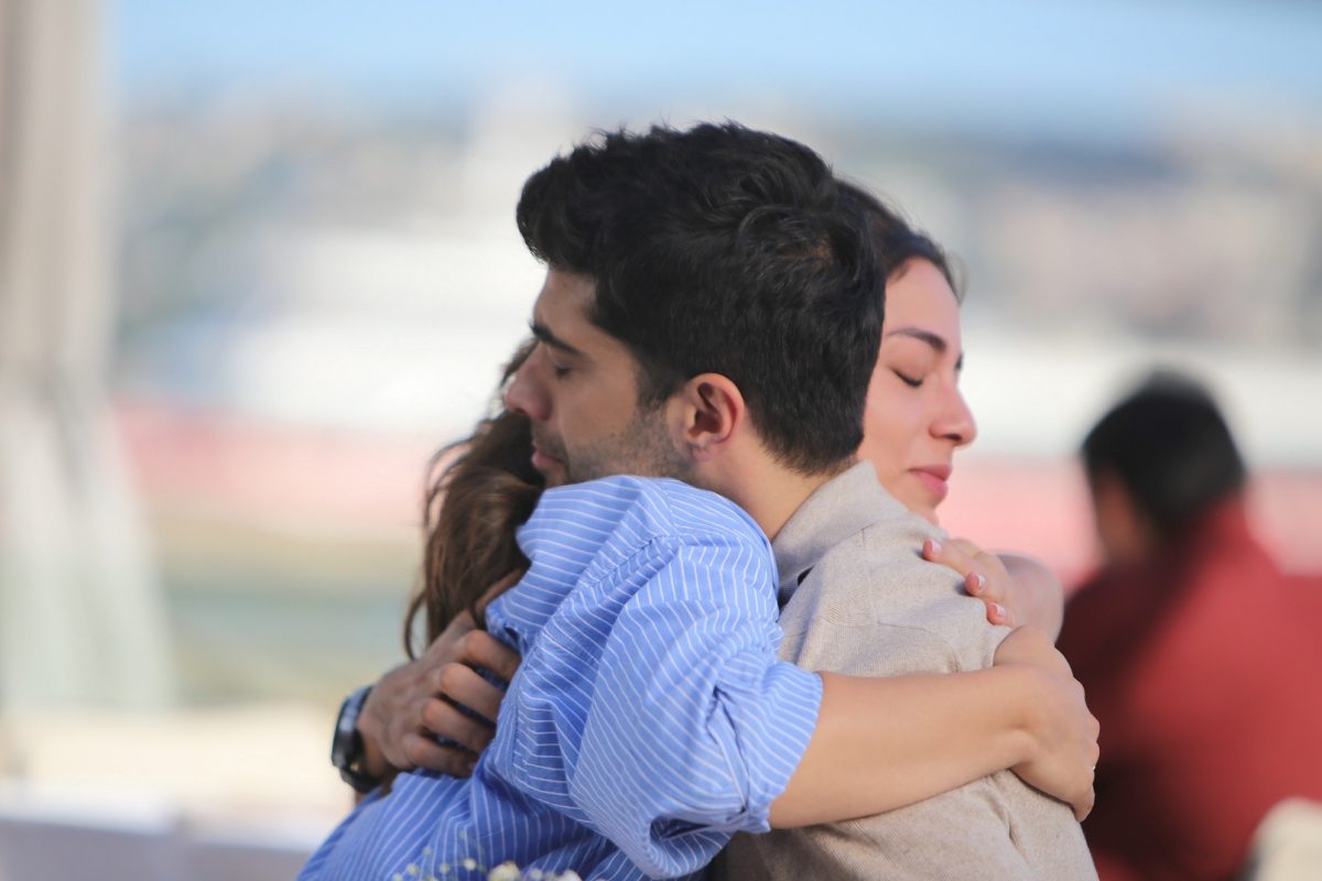 Kızılcık Şerbeti Cuma günü başlıyor!