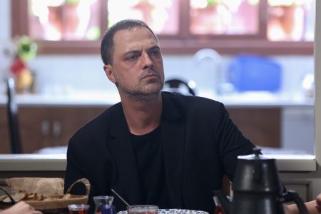 Kartal ve Zeynel arasındaki gerilim yine yükselir