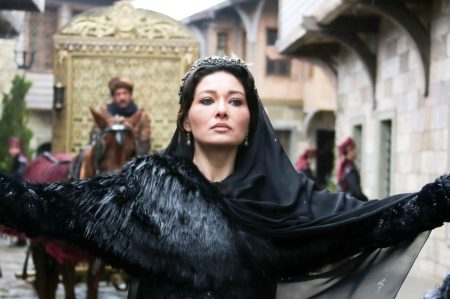 Sultan Murad ve Farya evleniyor