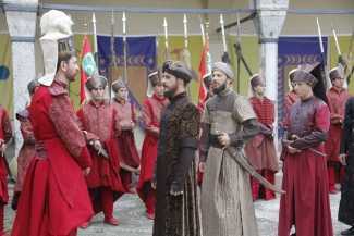 Mustafa’ya Gözdağı!