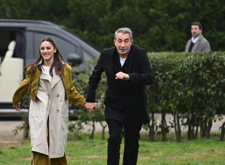 Zeynep babasıyla ilgili gerçekleri öğrenir!