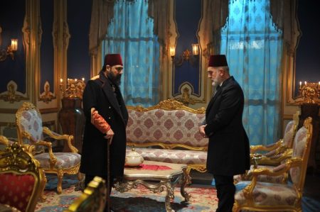 Şivenaz'ın maskesi düşüyor!