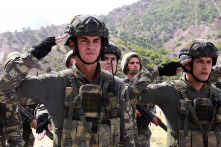 Kılıç Timi şehit asker Onur’un kanını yerde bırakmamak için and içti!