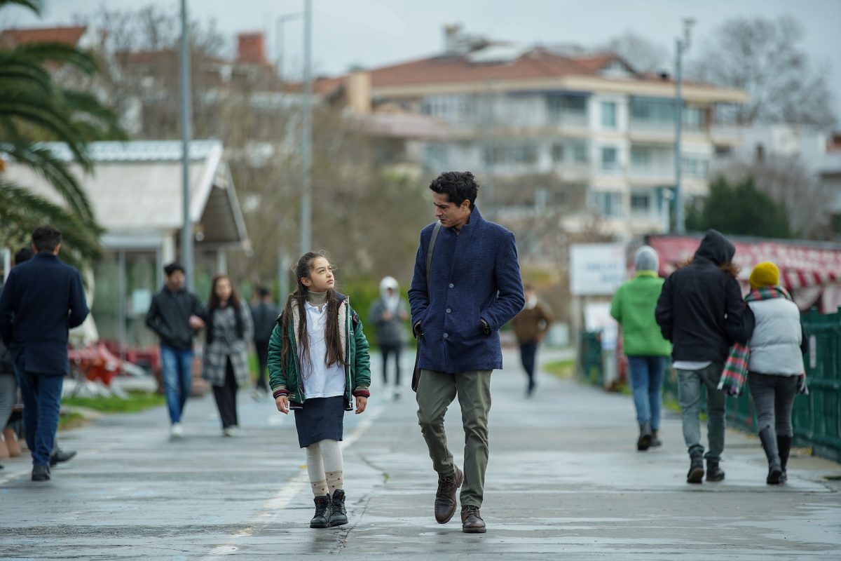 Taçsız Prenses Salı Fox'ta başlıyor!