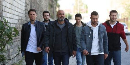 Akif dertten kurtuluyor!