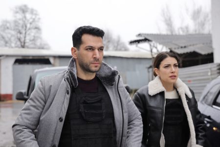 Efkar ve Hartley karşı karşıya!
