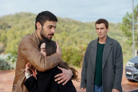 Alaz hastaneye gittiğinde bir ipucu ile karşılaşır!