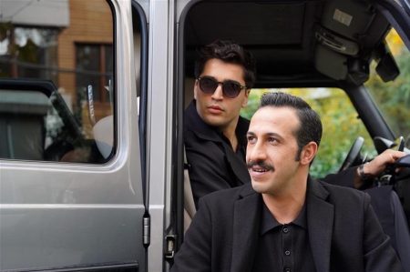 Abidin ile gece dışarı çıkan Ferit’i tatsız bir sürpriz bekler!