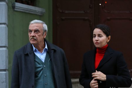 Birsen ve Feride toplantıda Halil’in karşısında yer alırlar!