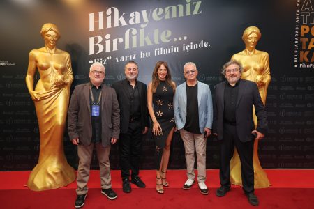 Dünyayı kasıp kavuran oyunun Türk filmi uyarlaması “Takıntılar”ın galasına büyük ilgi!