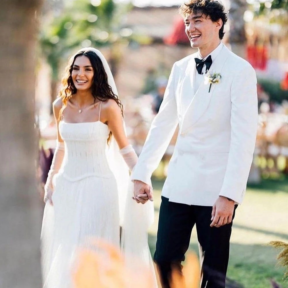Ebru Şahin ve Cedi Osman'dan AHBAP'a büyük bağış!