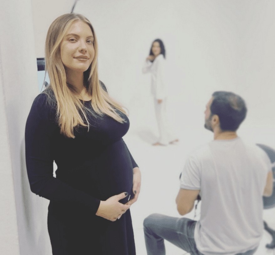 Eda Ece’den ilk aile pozu! Eda Ece'den ilk aile pozu!