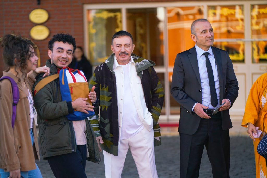 Efsane geri dönüyor: "Çılgın Dersane 5: Yeni Nesil" için çekimler başladı
