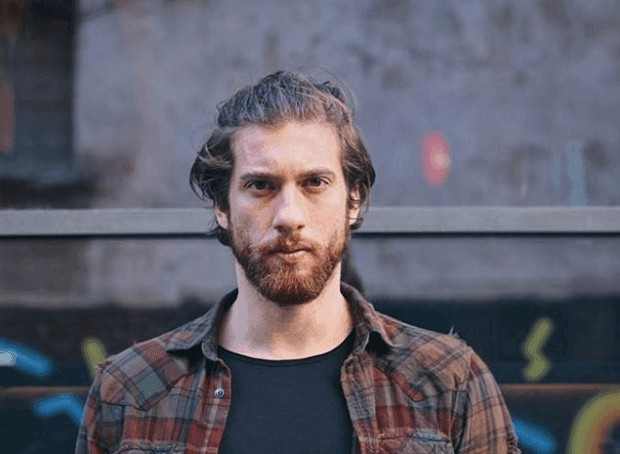 Ege’nin Hamsisi’nde rol alan Utku Ateş Erkenci Kuş’un kadrosuna dahil oldu! Ege'nin Hamsisi'nde rol alan Utku Ateş Erkenci Kuş'un kadrosuna dahil oldu!