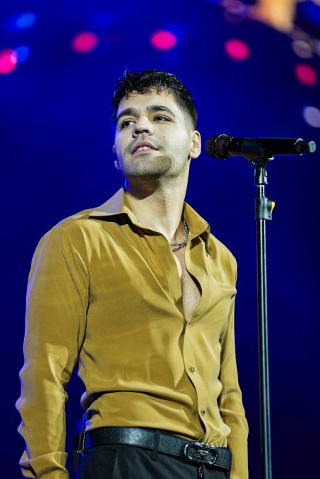 Emir Can İğrek'ten coşkulu konser!