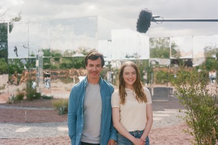 Emma Stone'lu ‘The Curse’ Blu Tv'de yayında!