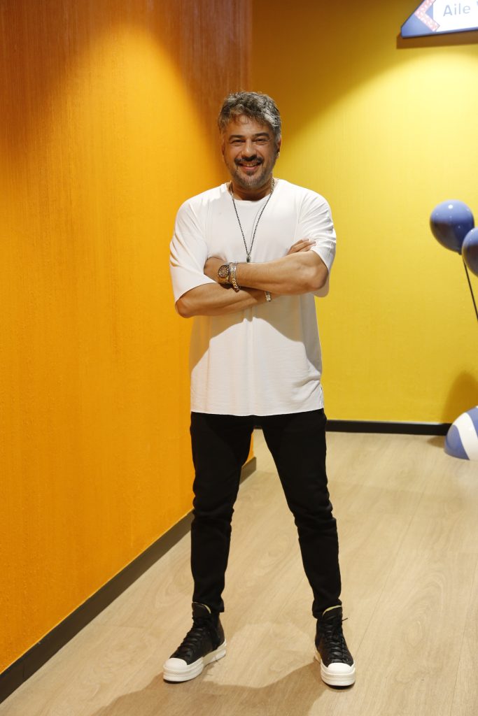 Emre Altuğ'dan yeni şarkı müjdesi!