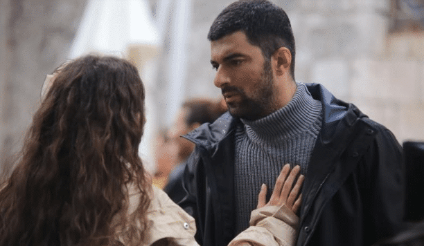 Engin Akyürek ve Neslihan Atagül Sefirin Kızı için yurt dışına çıktı!