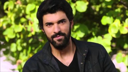 Engin Akyürek yeni bir proje ile dönüyor